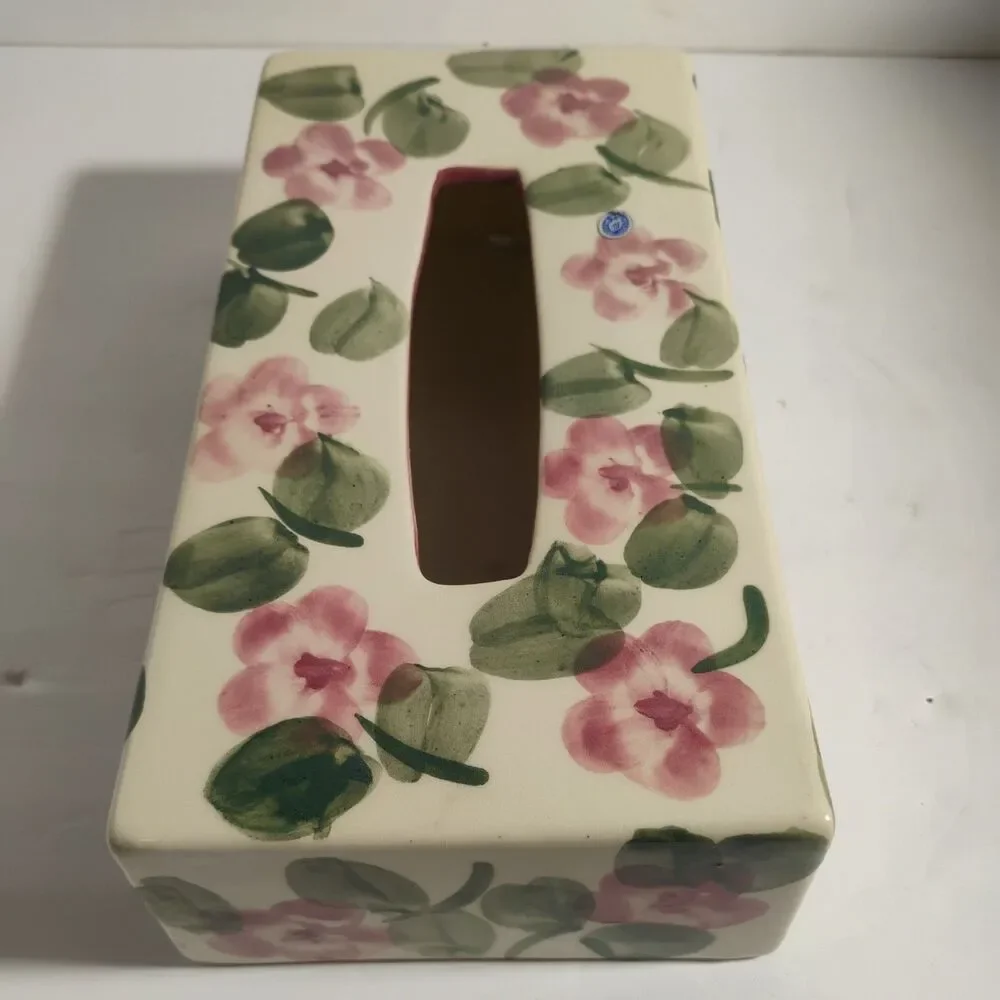 Beautiful “Made in Mexico” Talavera style KLEENEX Pottery /Ceramic 10